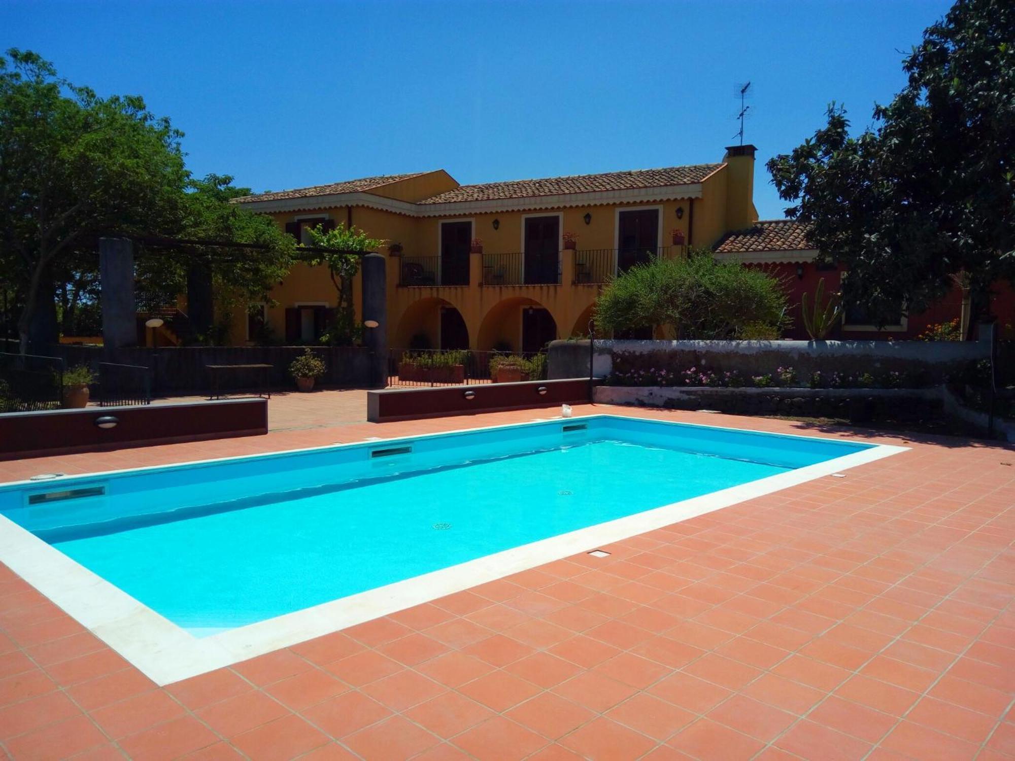 La Terra Del Mezzo Villa Riposto Dış mekan fotoğraf